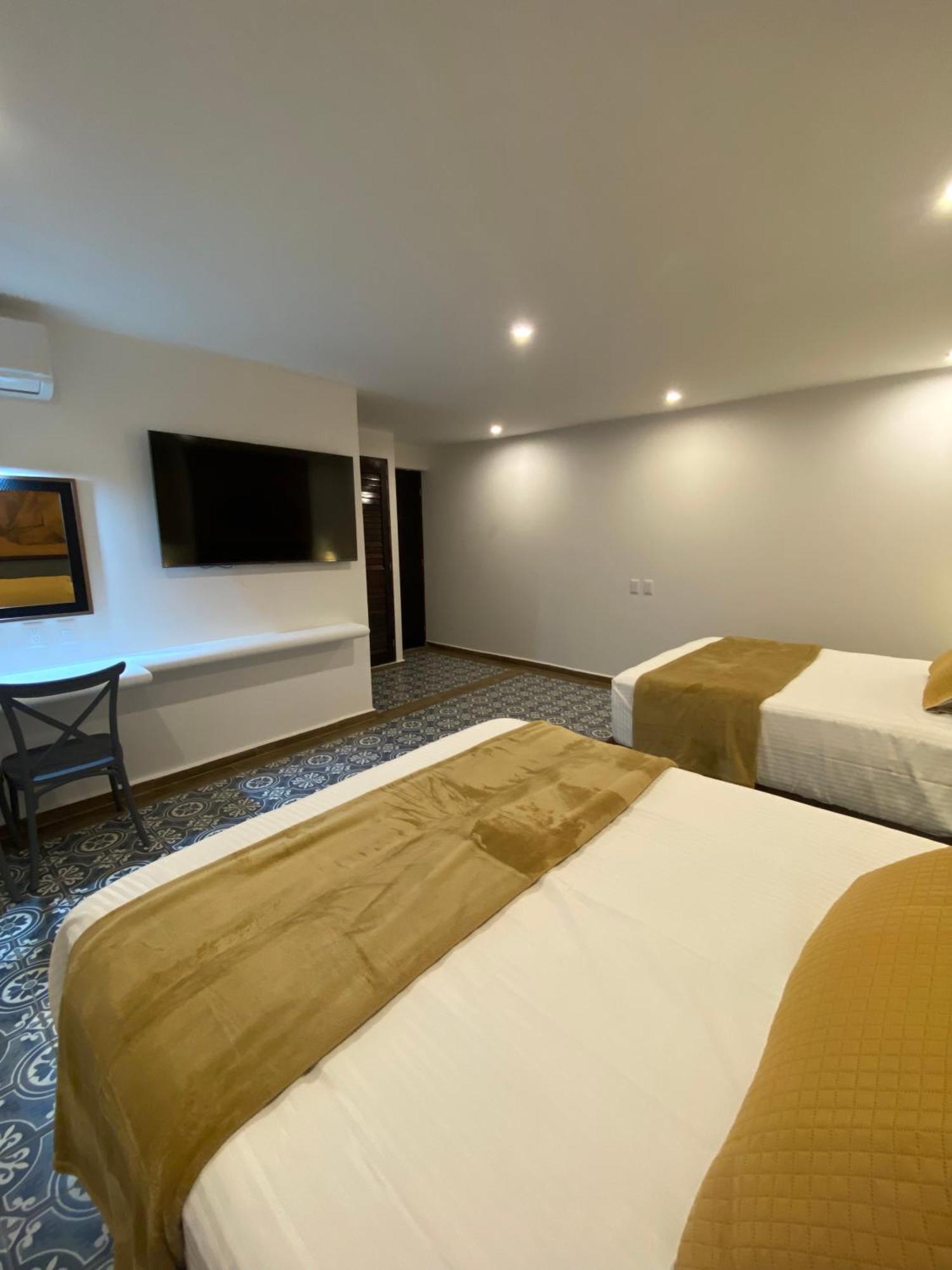 Hotel Tierra Marina Centro Historico Масатлан Экстерьер фото