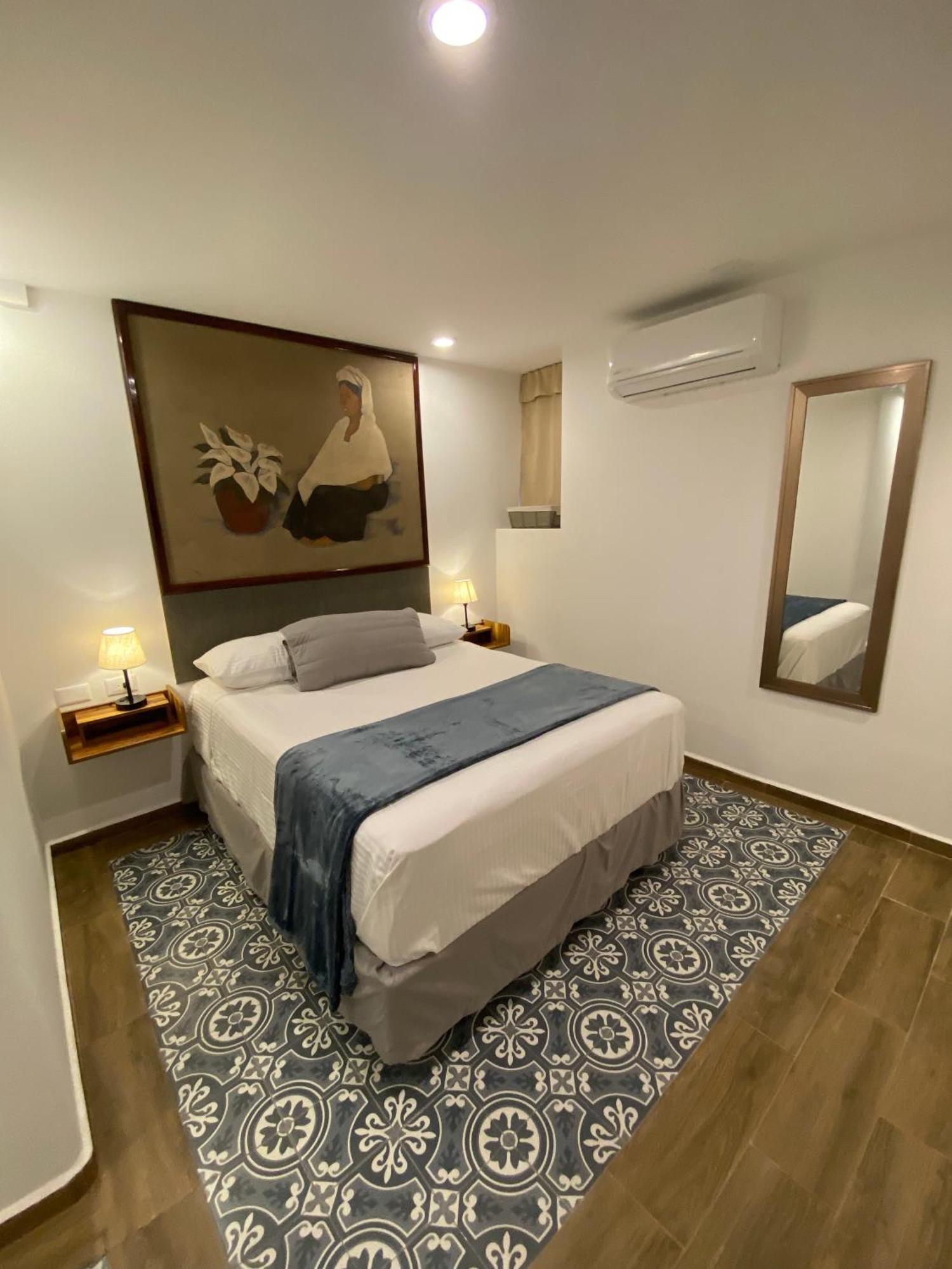 Hotel Tierra Marina Centro Historico Масатлан Экстерьер фото